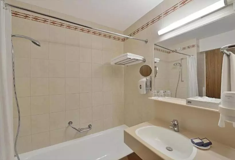 اتاق سوپریور, Ensana Thermal Sarvar