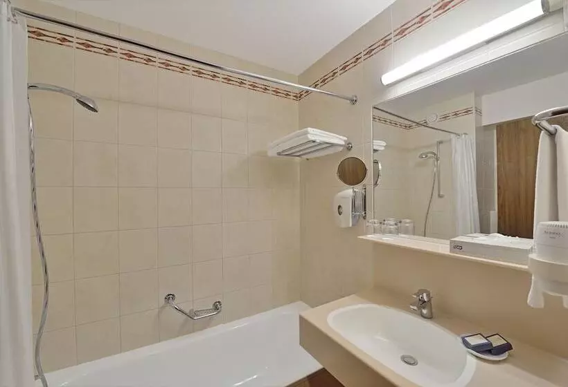 اتاق سوپریور, Ensana Thermal Sarvar