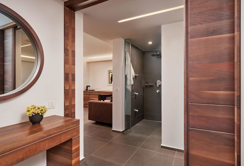 سوییت جونیور با چشم‌انداز دریا, White Rocks Hotel Kefalonia