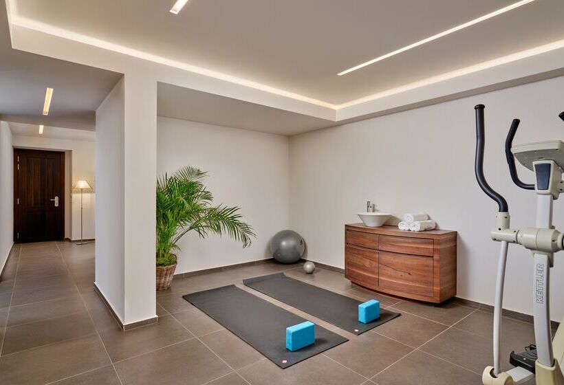 سوییت جونیور با چشم‌انداز دریا, White Rocks Hotel Kefalonia