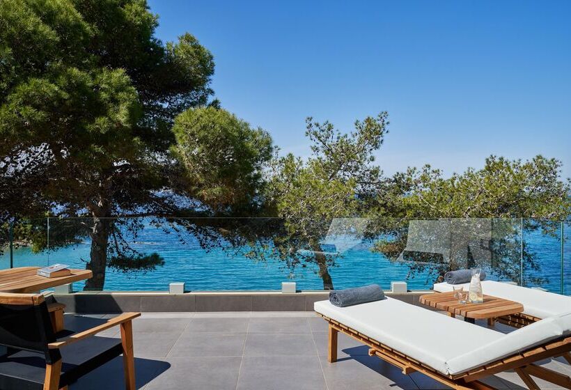 سوییت جونیور با چشم‌انداز دریا, White Rocks Hotel Kefalonia