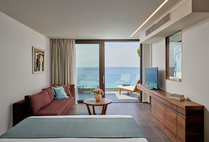سوییت جونیور با چشم‌انداز دریا, White Rocks Hotel Kefalonia