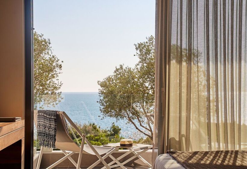 بانگلوی استاندارد با چشم‌انداز دریا, White Rocks Hotel Kefalonia