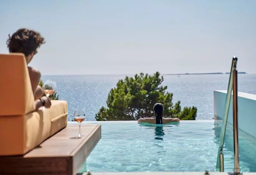 سوییت با استخر, White Rocks Hotel Kefalonia