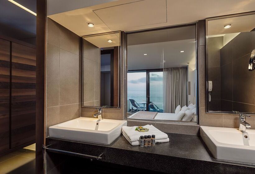 بانگلوی استاندارد با چشم‌انداز دریا, White Rocks Hotel Kefalonia