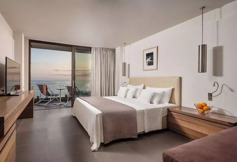 بانگلوی استاندارد با چشم‌انداز دریا, White Rocks Hotel Kefalonia