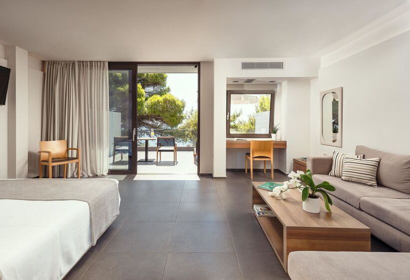 سوییت جونیور با چشم‌انداز دریا, White Rocks Hotel Kefalonia