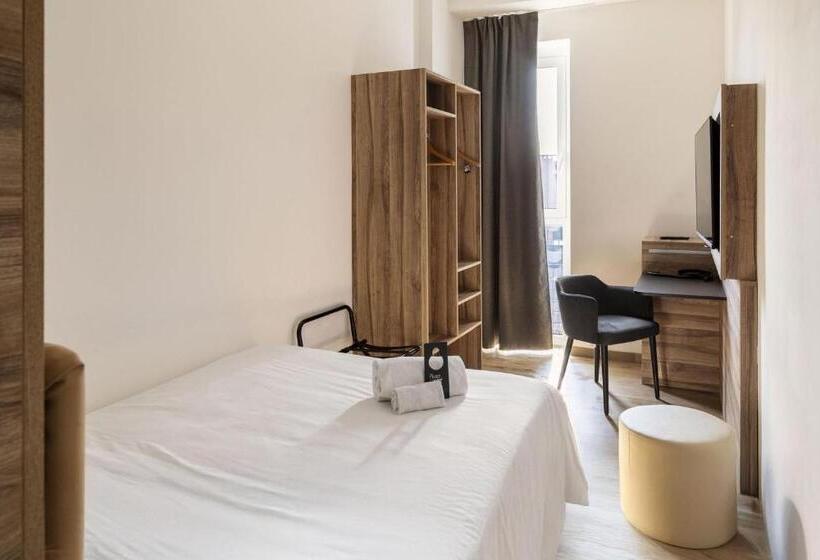 اتاق استاندارد یک نفره, B&B HOTEL Como Baradello
