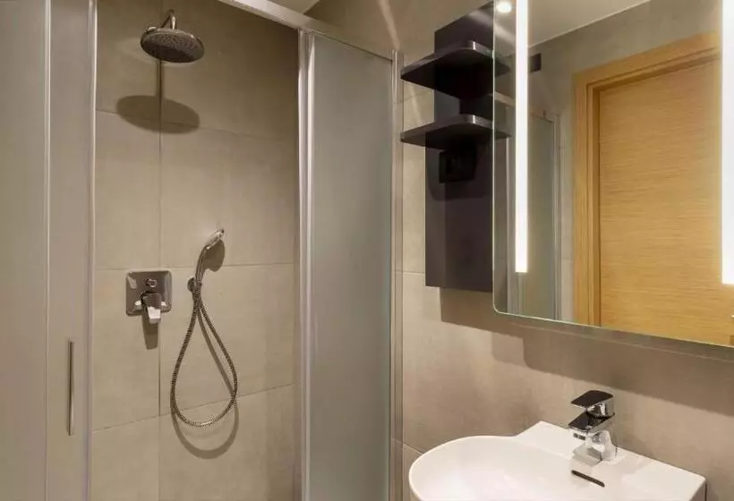 Chambre Standard Individuelle, B&B Hotel Como Baradello
