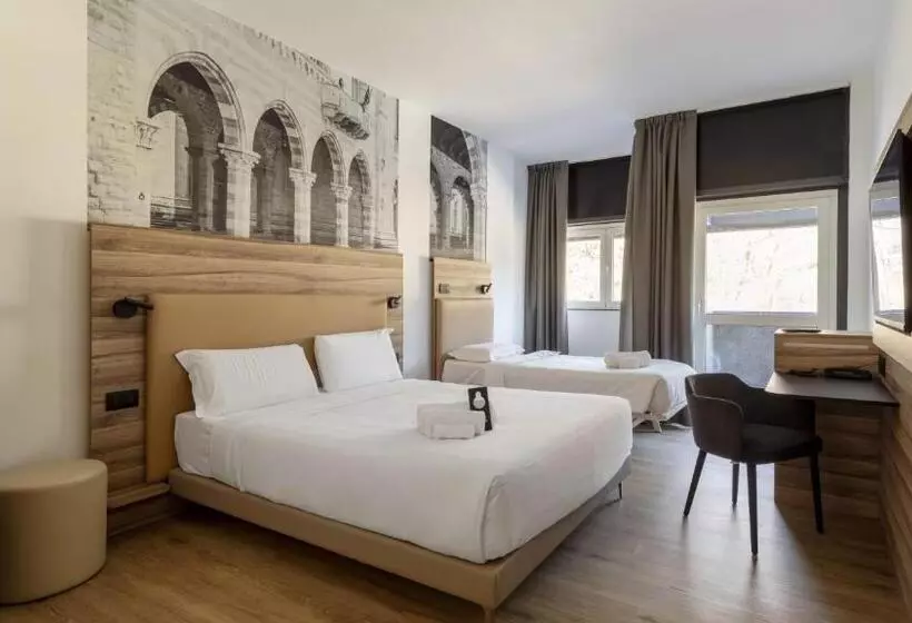 Chambre Triple Standard, B&B Hotel Como Baradello