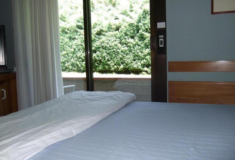 スタンダードトリプルルーム, Canturio