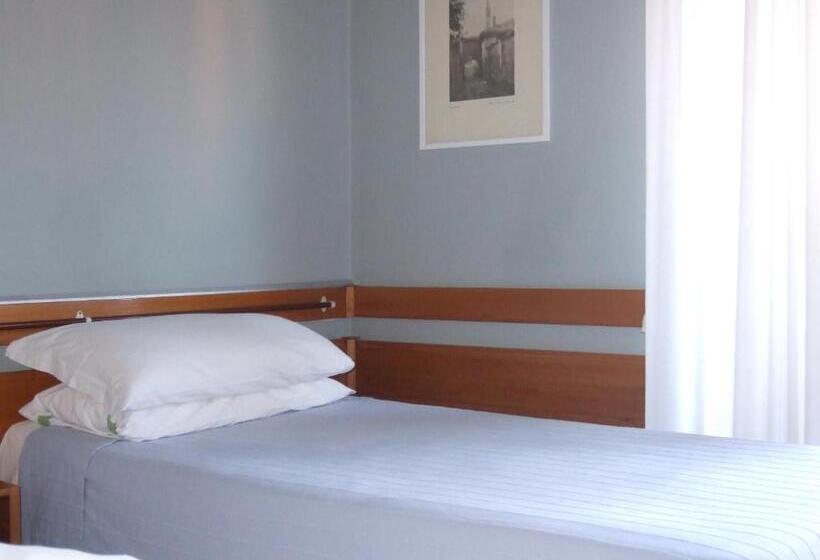 スタンダードトリプルルーム, Canturio