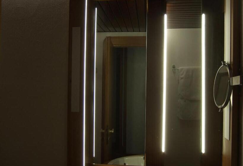 スタンダードトリプルルーム, Canturio