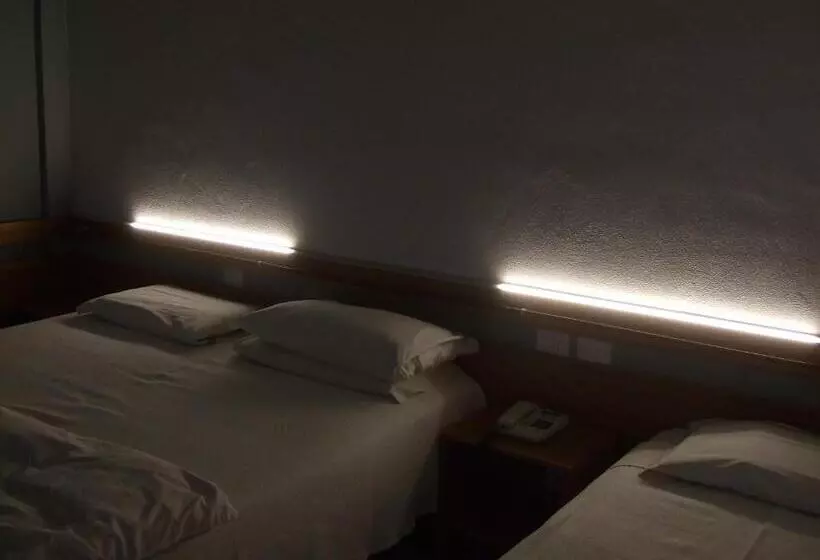 Standard Triple Room, Canturio