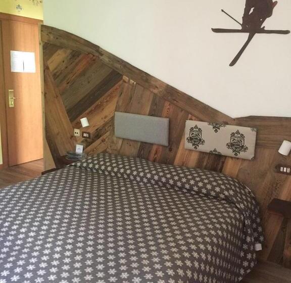 スタンダードトリプルルーム, Chaberton