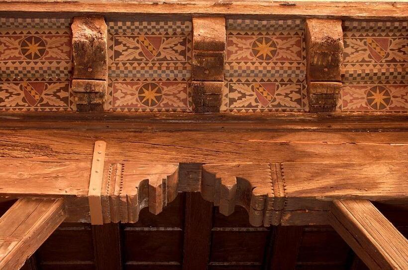 غرفة قياسية, Corona D Oro 1890