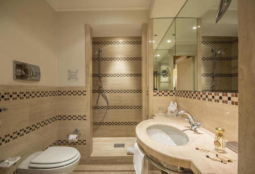 غرفة قياسية, Corona D Oro 1890