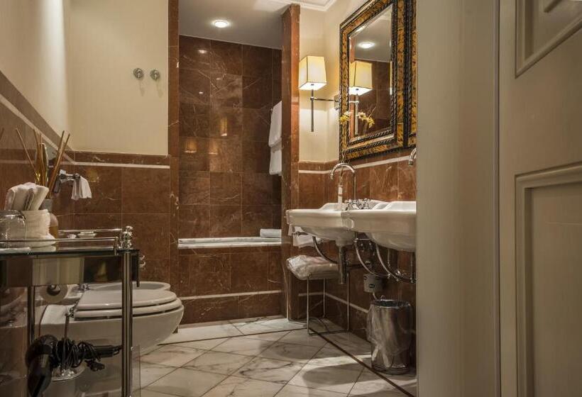 جناح, Corona D Oro 1890