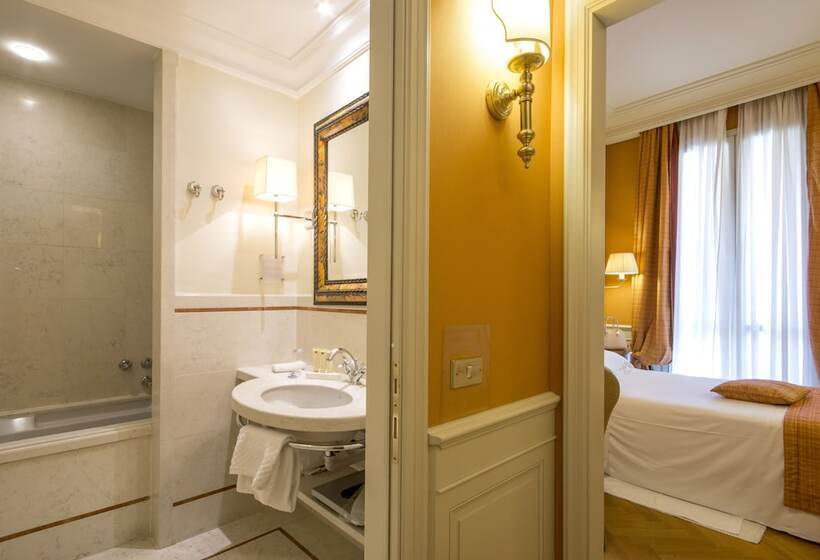 غرفة قياسية فردية, Corona D Oro 1890