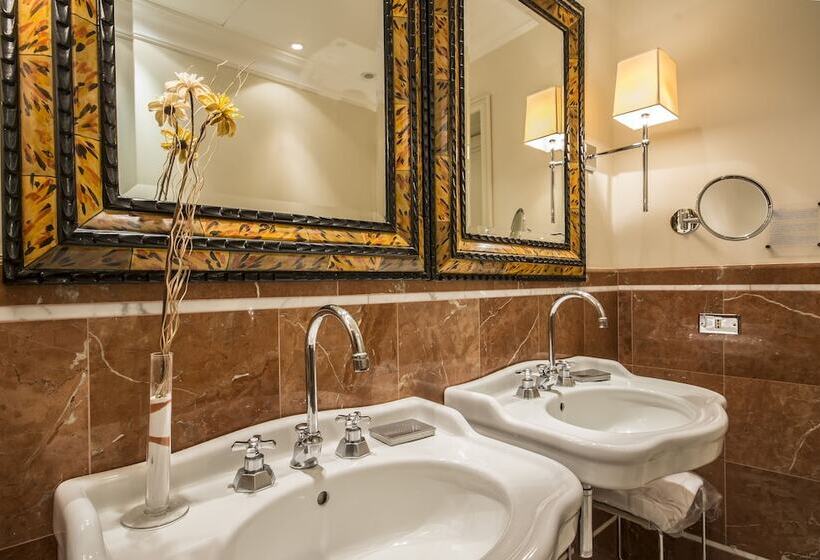 جناح, Corona D Oro 1890