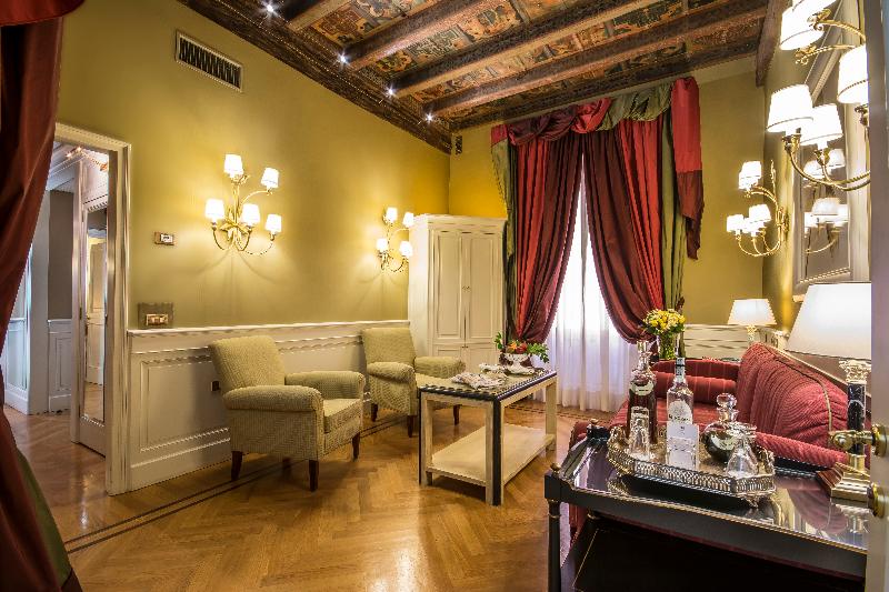 جناح ديلوكس, Corona D Oro 1890