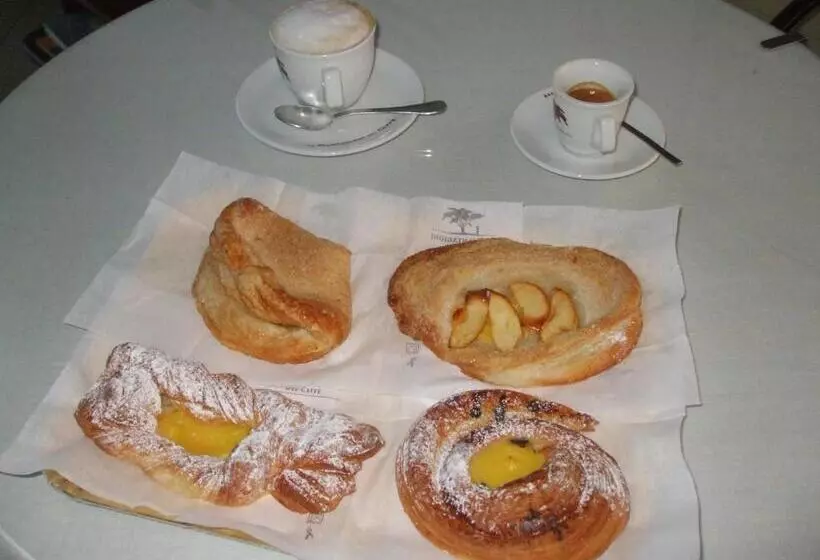 Perhehuone, Cucciolo