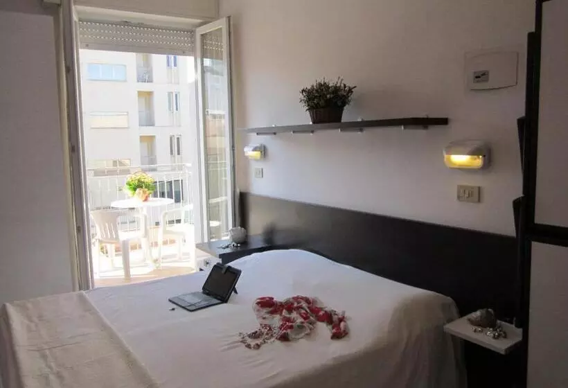 Standard Neljän Hengen Huone, Des Bains