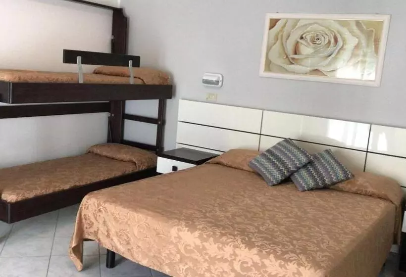 Standard Neljän Hengen Huone, Des Bains