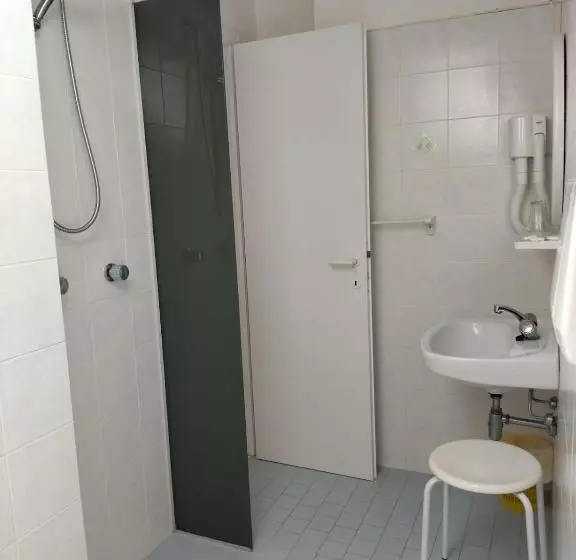 Perhehuone, Des Bains