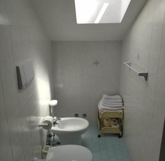 家庭间, Des Bains