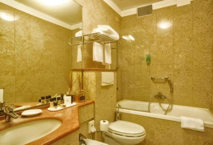 带海景的标准房, Diana Grand