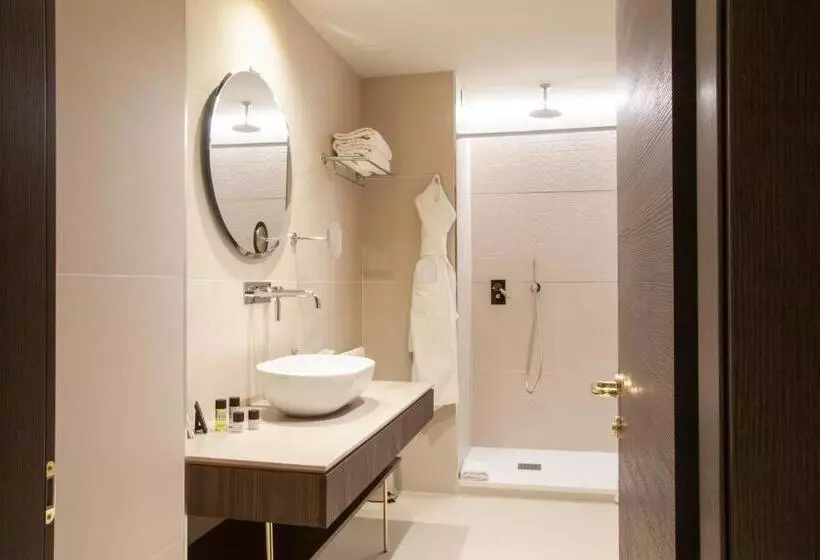 Prestige-huone, Diana Grand