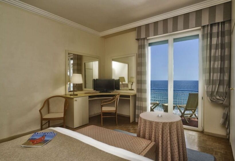 带海景的标准房, Diana Grand