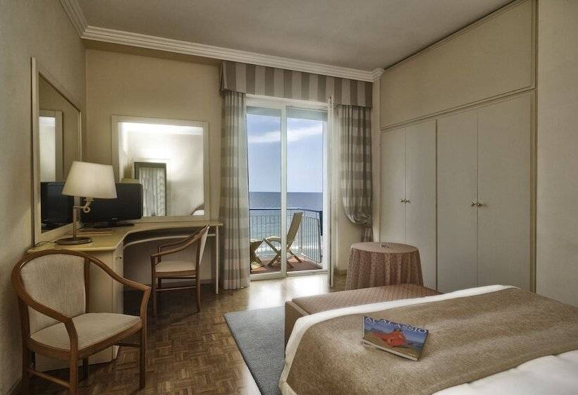 带海景的标准房, Diana Grand