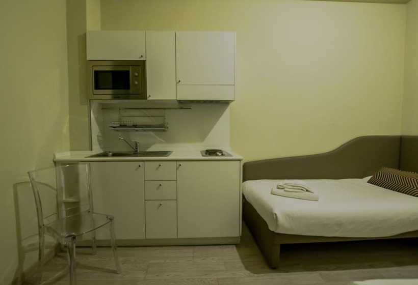 اتاق خانوادگی, Europa