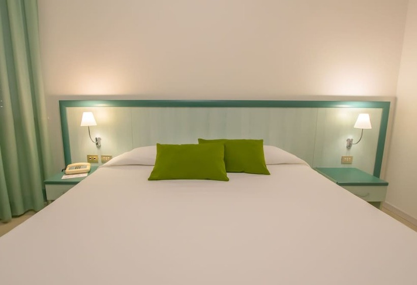 اتاق خانوادگی, Europa