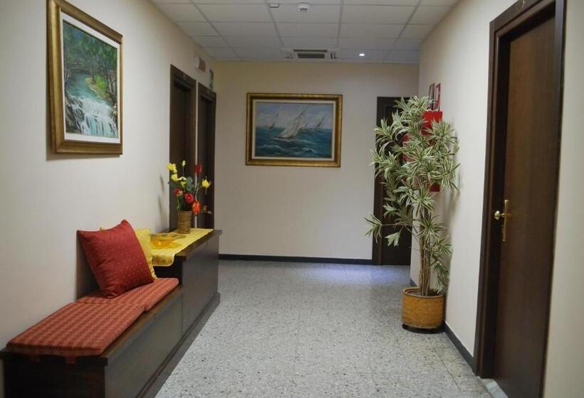 اتاق استاندارد یک نفره, Galleano