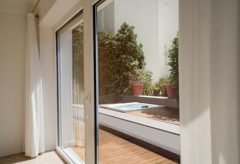 סוויטת ג'וניור עם מסג'ר מים, La Residenza Capri