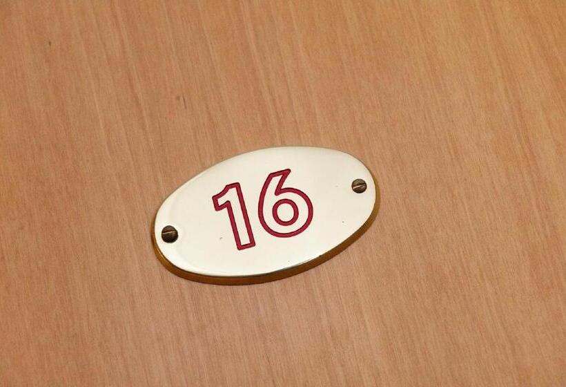 اتاق استاندارد, La Toscana