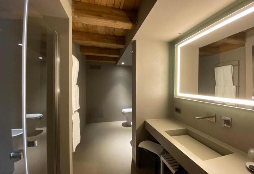 디럭스 룸, Les Neiges D'antan