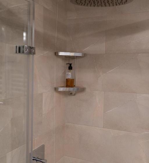 Номер Стандарт Вид на Озеро, Miralago