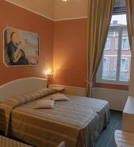 Habitació Triple Estàndard, Miralago