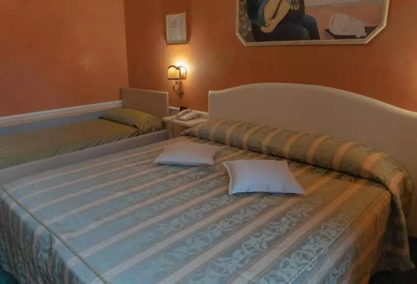 Habitació Triple Estàndard, Miralago