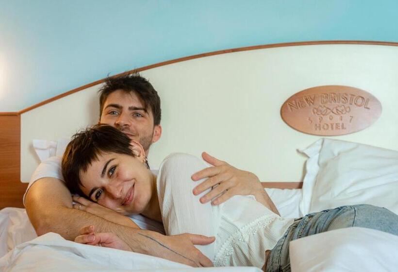 标准间, New Bristol Sport