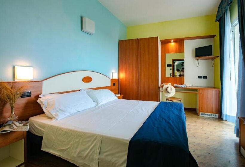 标准间, New Bristol Sport