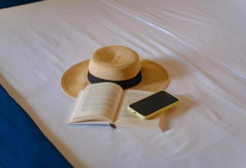 标准间, New Bristol Sport