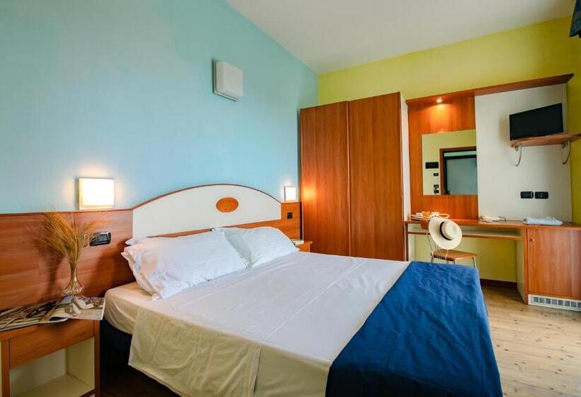 标准间, New Bristol Sport