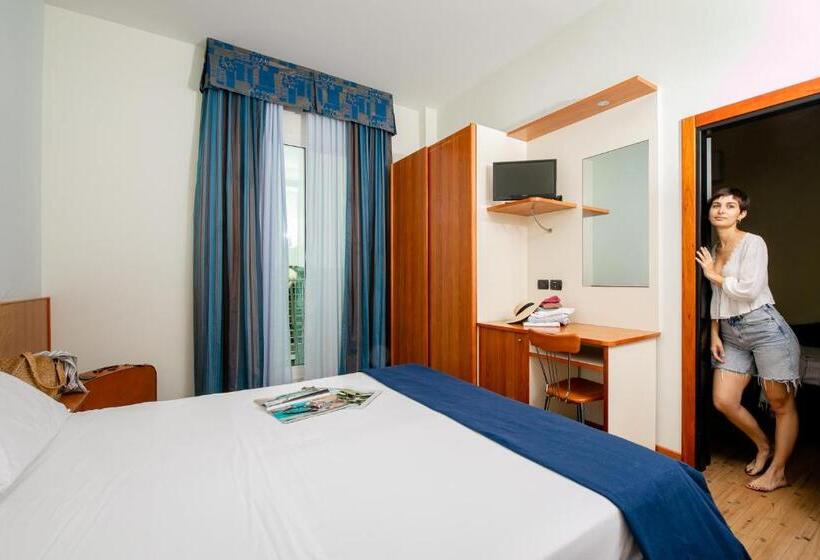 标准间, New Bristol Sport