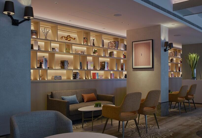 اتاق کلاب, New World Millennium Hong Kong