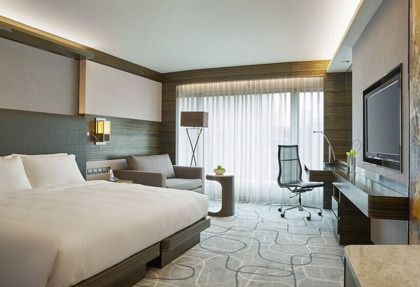 اتاق کلاب, New World Millennium Hong Kong